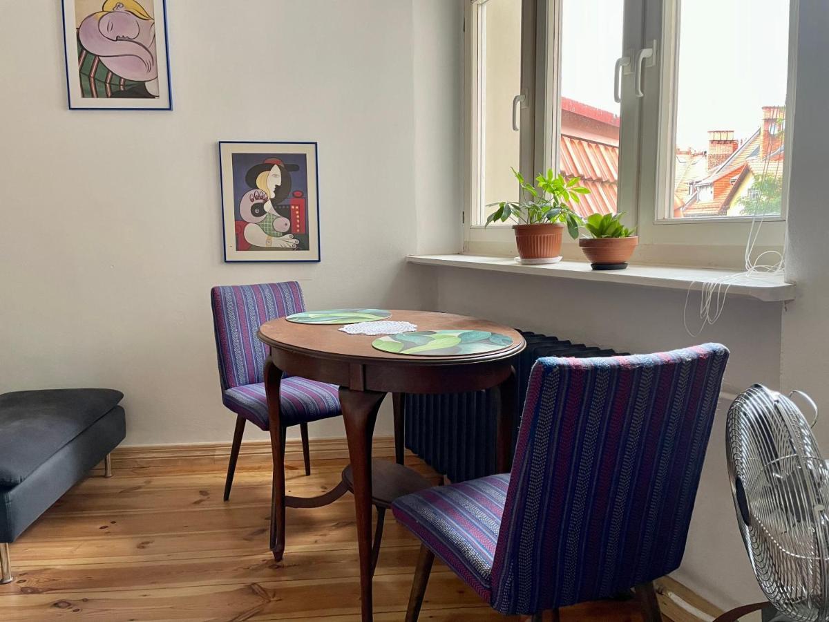 Sentymenty - Apartamenty W Kamienicy Na Mickiewicza Thorn Exterior foto